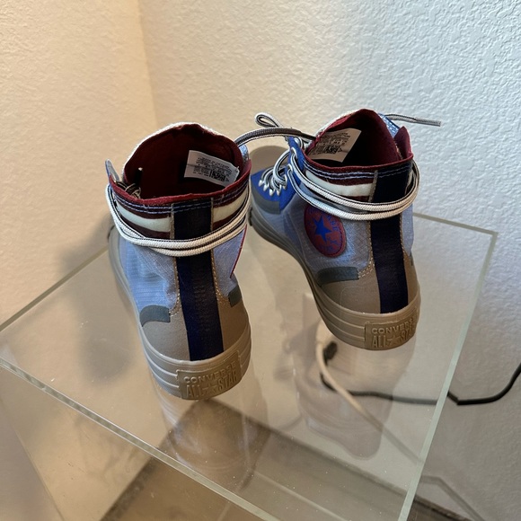 Converse - Picture 2 of 4